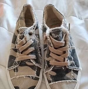 Blowfish camouflaged shoes